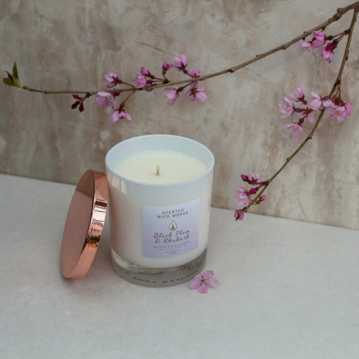 black plum & rhubarb 30cl scented candle