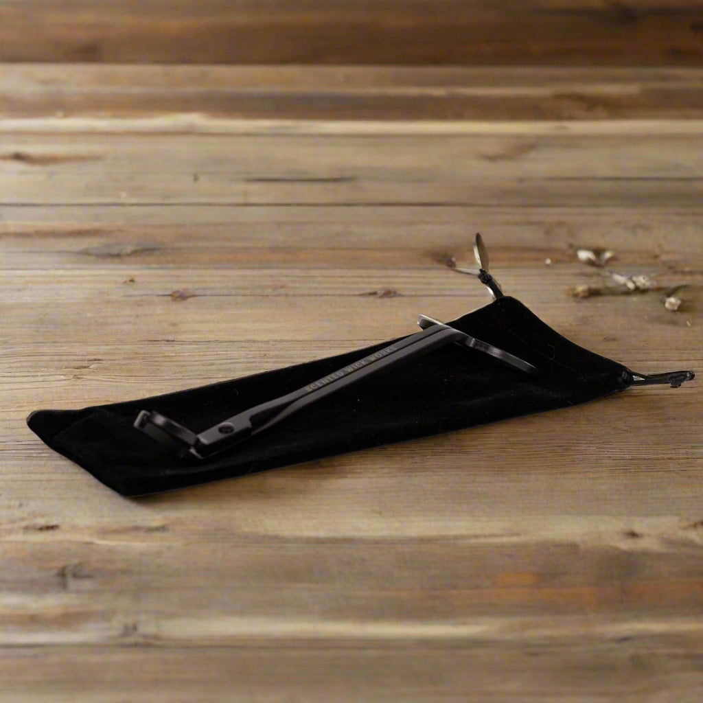 candle wick trimmer in black
